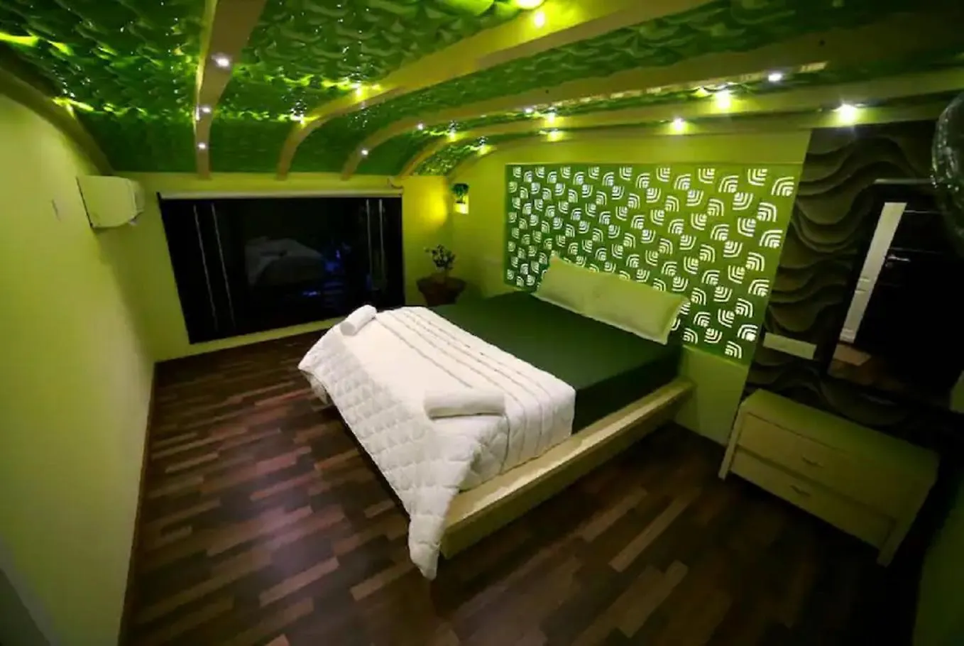 Northstar 4 Bedroom Ac Private Houseboat With All Meals Alappuzha Hindistan